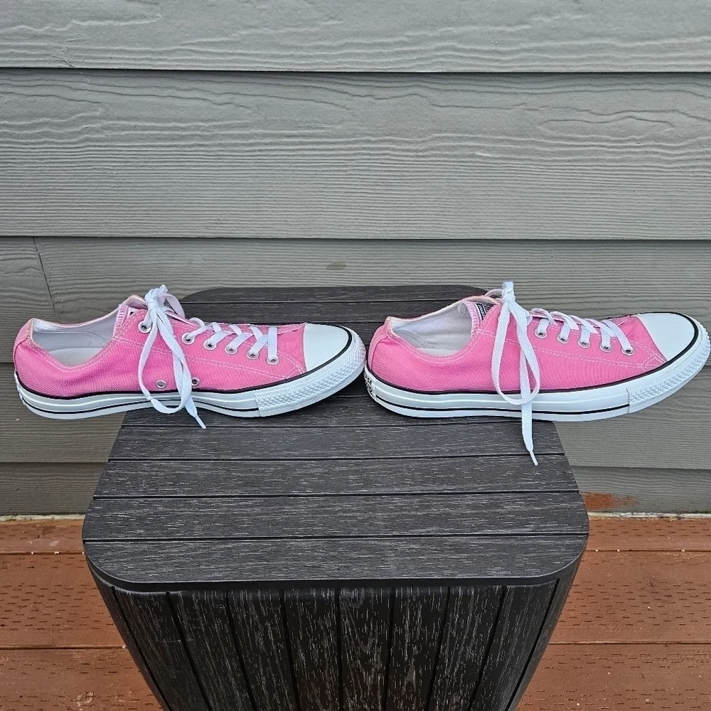 Converse Chuck Taylor Low Top Sneakers Bubblegum Pink Shoes Mens 11.5 Women 13.5